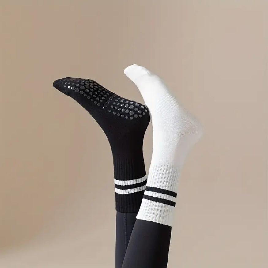 3 pairs of anti-slip yoga socks
