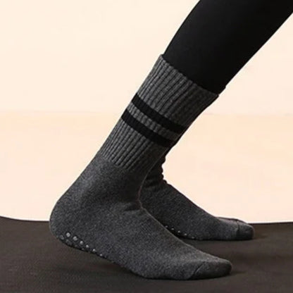 3 pairs of anti-slip yoga socks