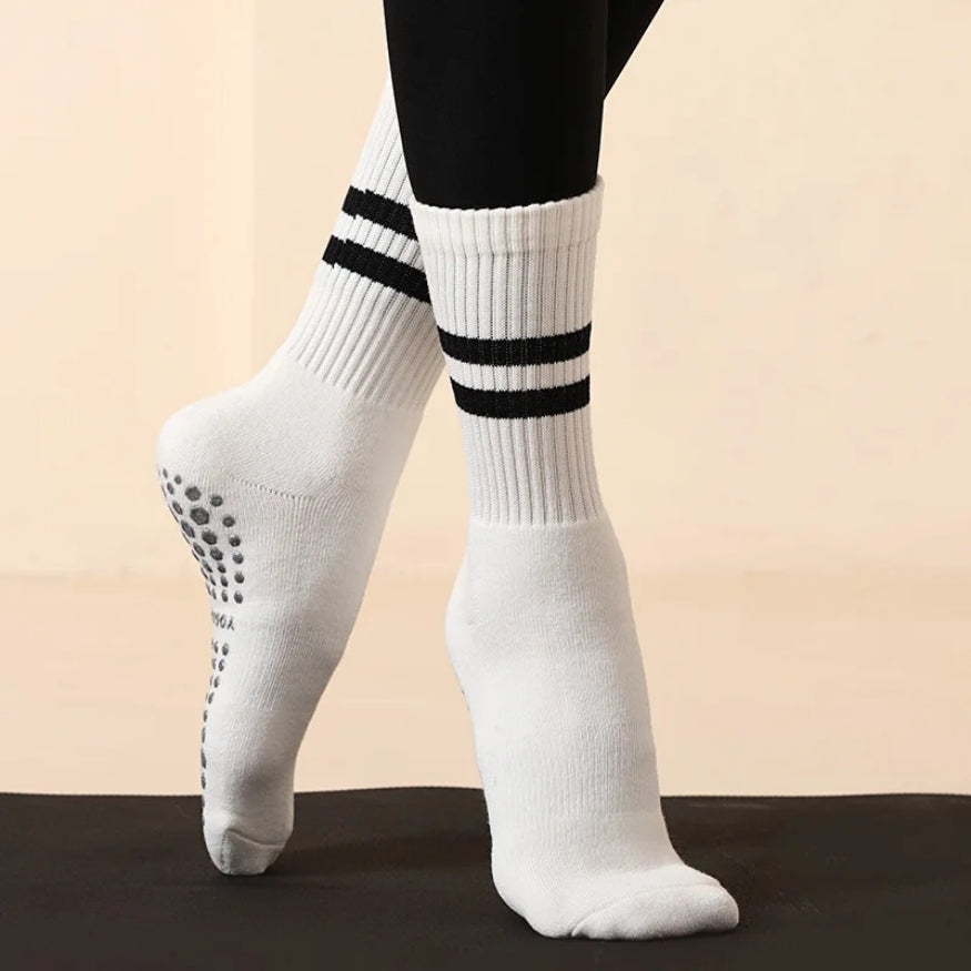 3 pairs of anti-slip yoga socks