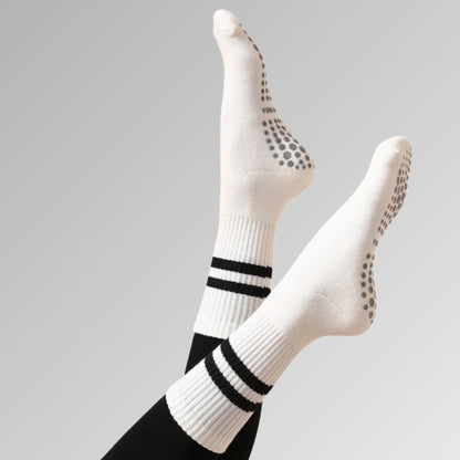 3 pairs of anti-slip yoga socks