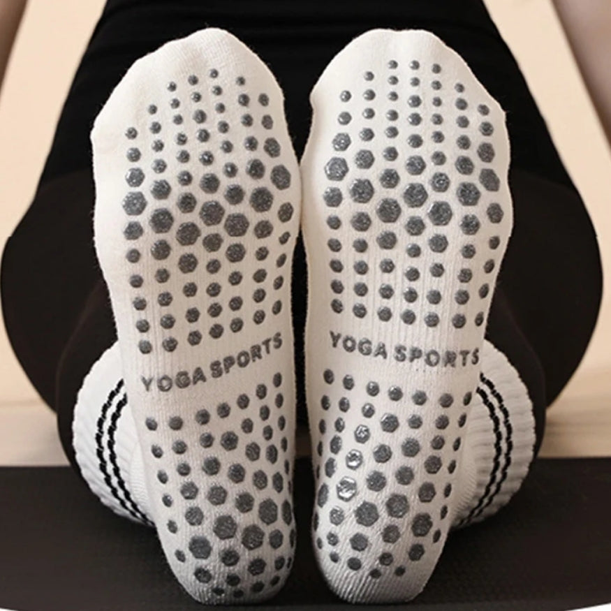 3 pairs of anti-slip yoga socks